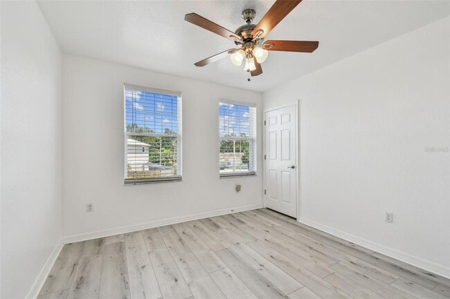 Building Photo - 587 Shady Grove Dr