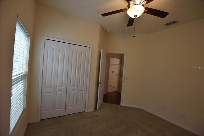 Building Photo - 708 Lake Tarpon Way