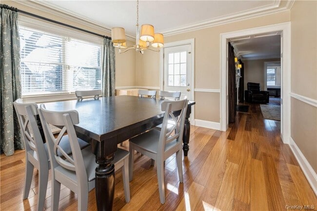 Building Photo - 353 Old Mamaroneck Rd