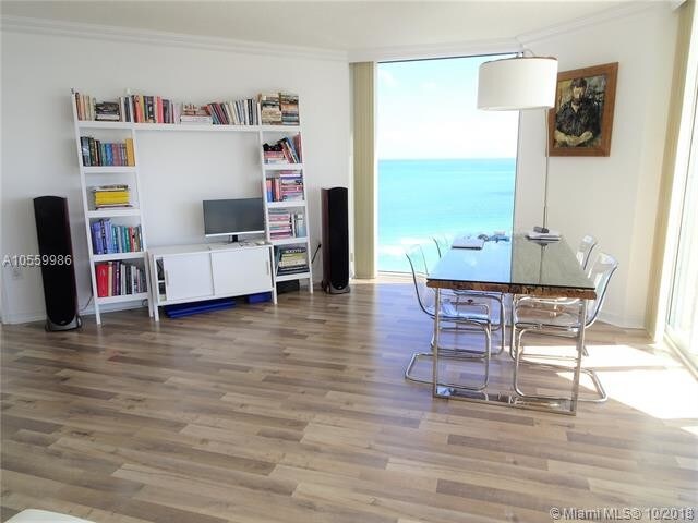 Building Photo - 7330 Ocean Terrace