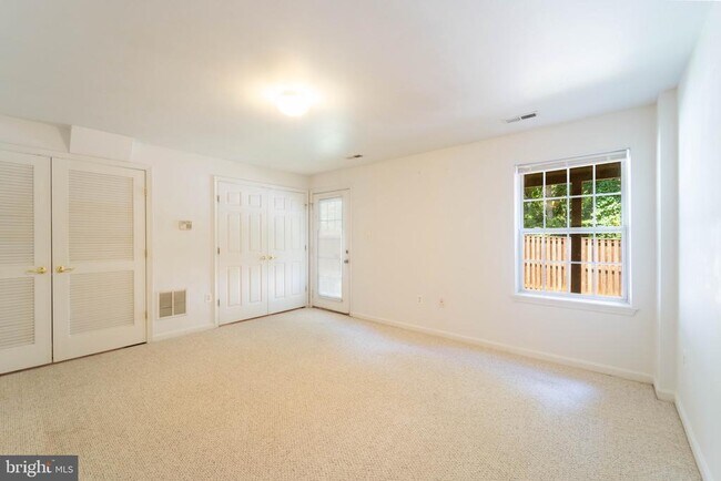 Building Photo - 15154 Brazil Cir