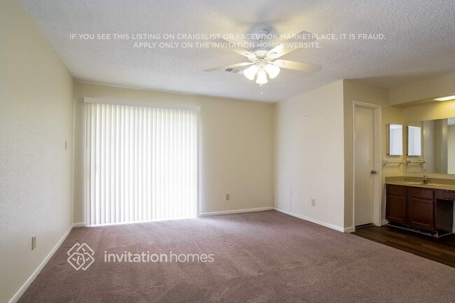 Building Photo - 6946 Maple Fox Dr