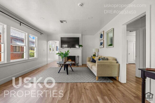 Building Photo - "Charming 4-Bed Retreat in the Heart of Sacramento - 1407 Sq Ft of Comfort!"