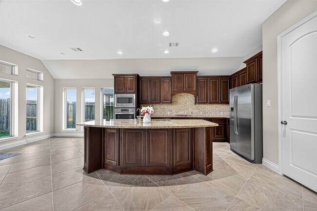 Building Photo - 28015 Castle Park Ln