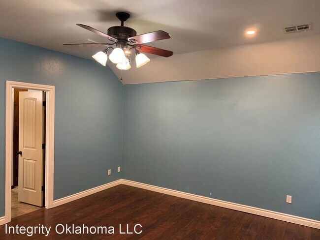 Building Photo - 4 br, 2 bath House - 2424 Wimberley Creek Dr.