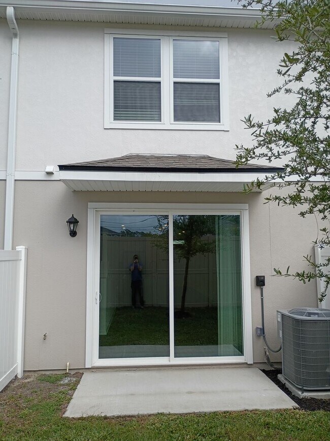 Building Photo - Newly Built 3BR/3BA Home in West Ortega La...
