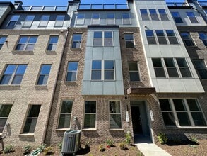 Building Photo - Brand New 3 Bed 2.5 Bath Townhouse Style C...