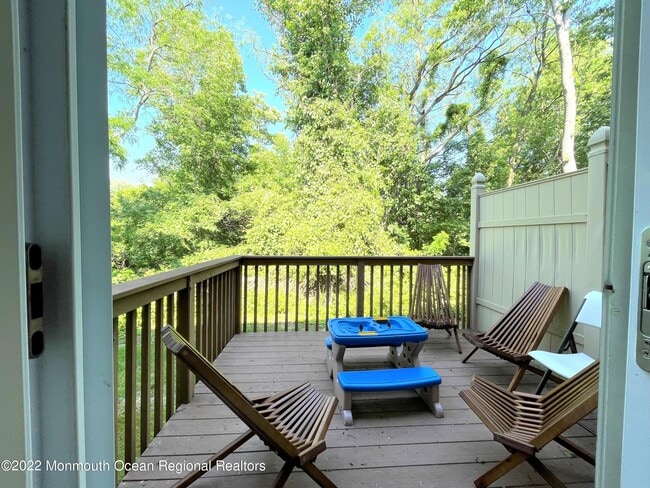 Building Photo - 17 Persimmon Ln