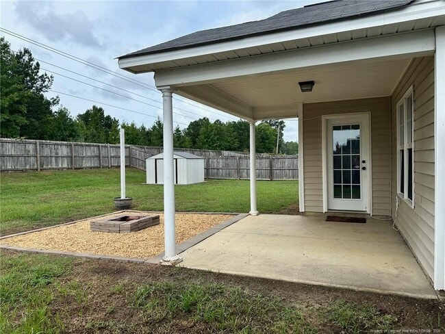 Building Photo - 654 Hogart St