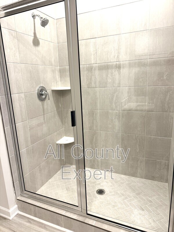 Building Photo - 823 Misty Holw Trl