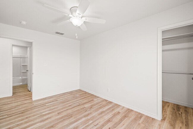 Building Photo - 109 North F M 789