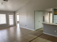 Building Photo - *MOVE IN SPECIAL - Get $500 off first full...