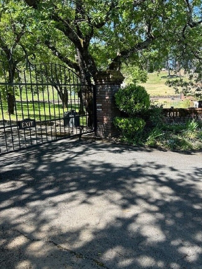 Building Photo - Charming Furnished Estate on Spring Mountain – St. Helena, CA