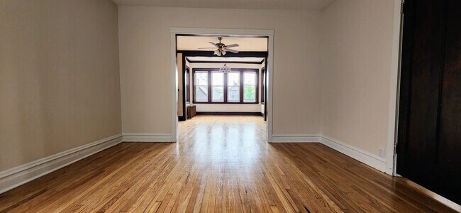 Building Photo - 4856 W Dakin St