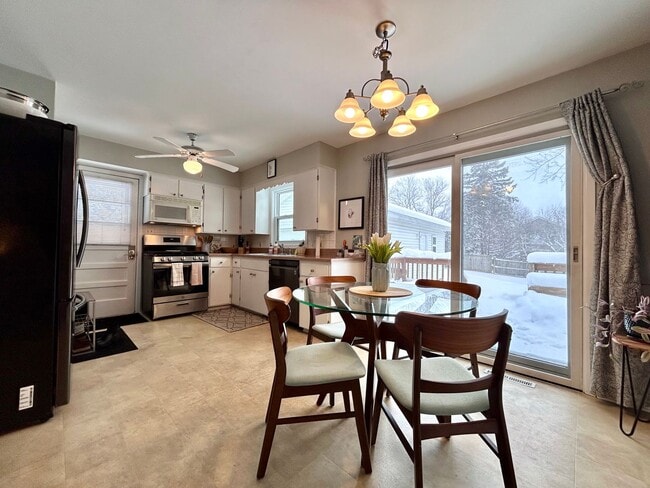 Building Photo - Four Bedroom Home in Southeast Grand Rapids