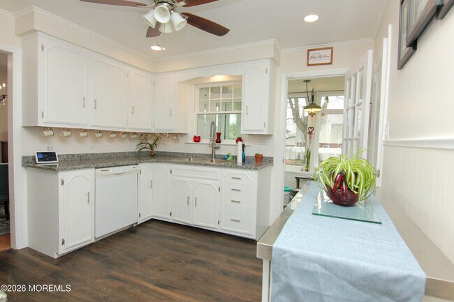 Building Photo - 240 7th Ave