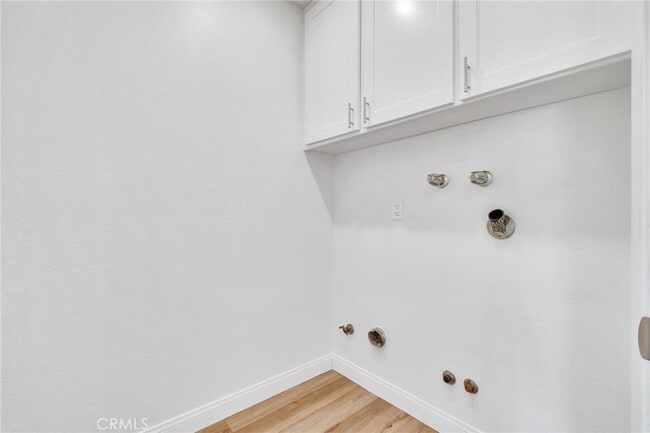 Building Photo - 3935 Bluff Pl