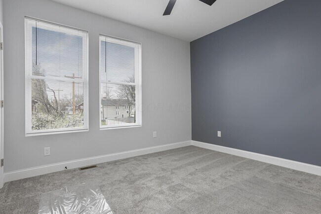 Building Photo - 961 Heyl Ave