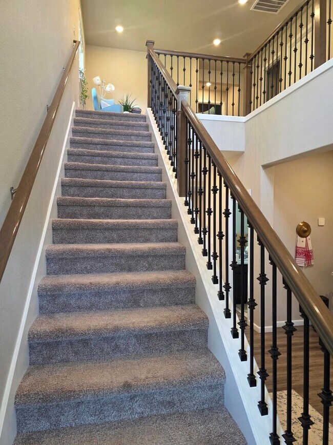 Building Photo - Gig Harbor McCormick Creek Phase 2 - 4 bedroom 3 bathroom 2831 sq ft well maintained home! Avail ...