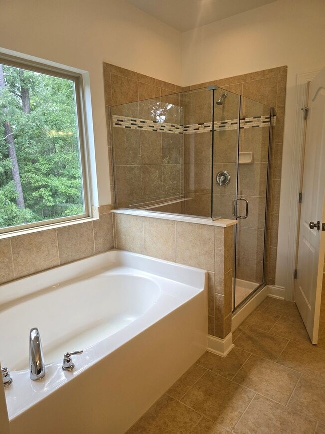 Building Photo - The Parks at Meadowview