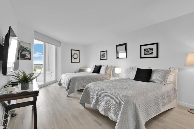 Building Photo - 500 S Ocean Blvd