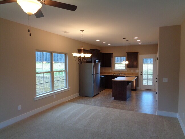 Building Photo - 4395 Ridgemont Cir