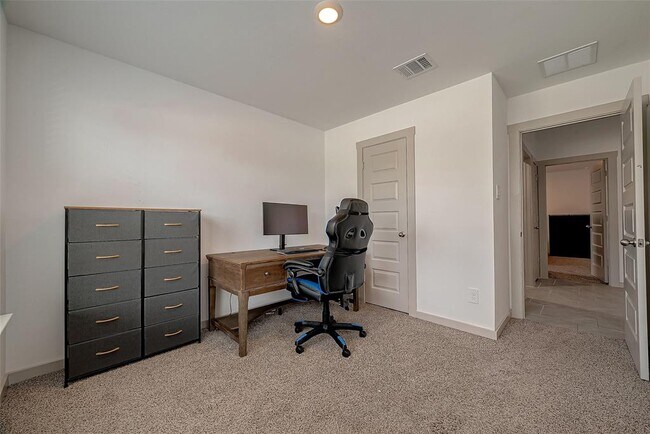 Building Photo - 4963 Pne Hvn Ln