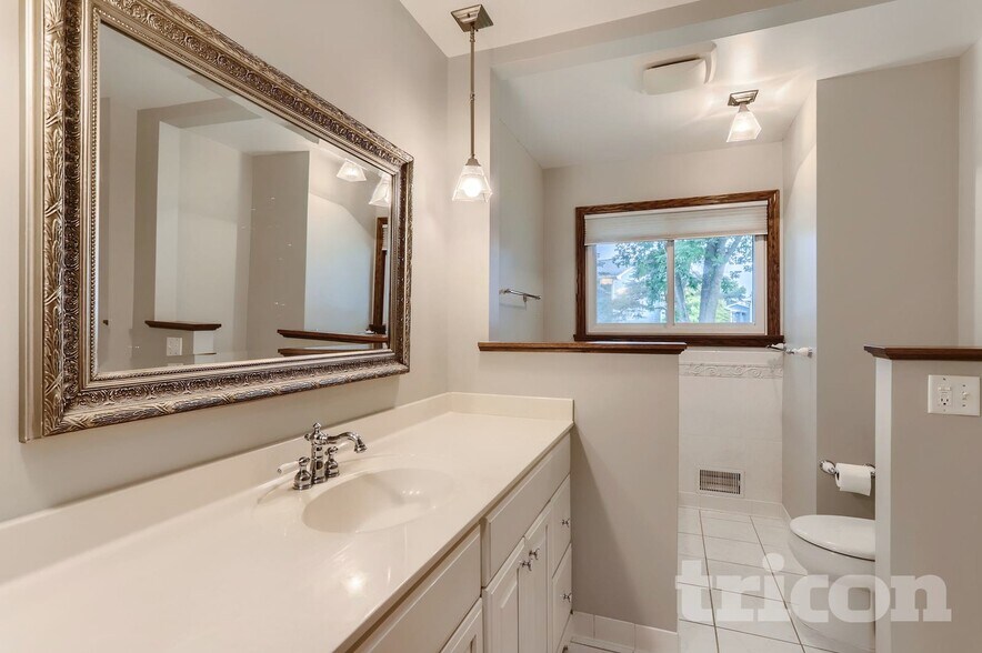 Building Photo - 17230 14th Ave N