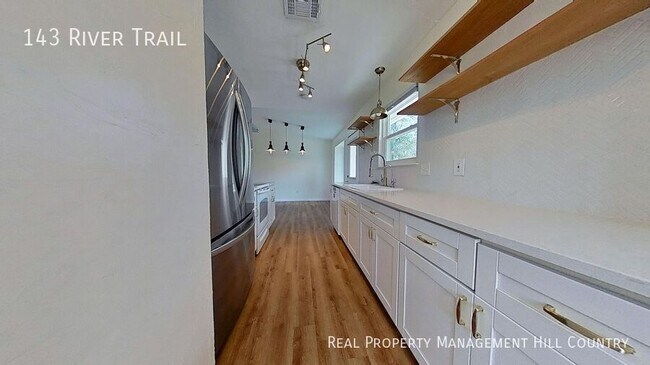 Building Photo - 143 River Trail