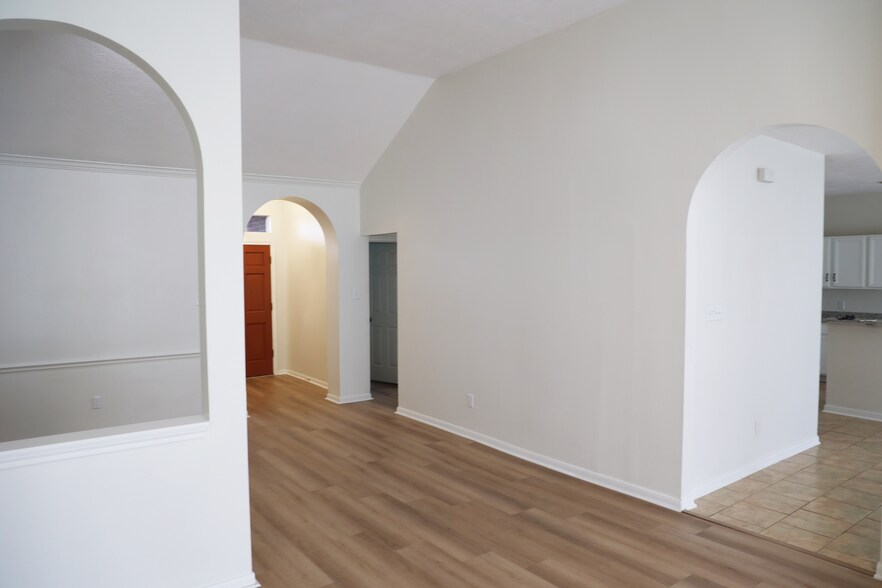 Building Photo - 13778 Sablesprings Ln
