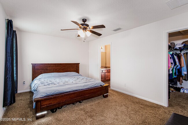 Building Photo - 8482 Julia Marie Cir