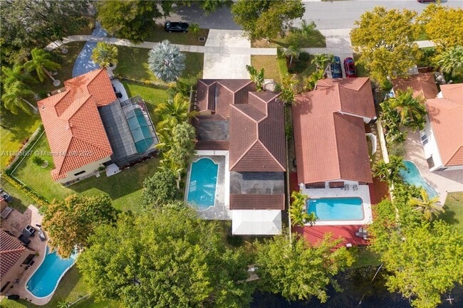 Building Photo - 470 NW 38th Ave