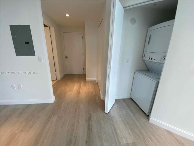 Building Photo - 45 SW 9th St