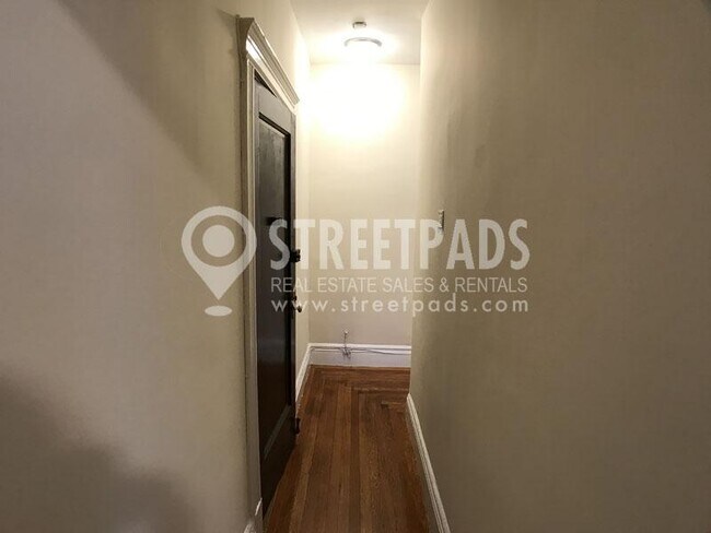 Building Photo - 1 bedroom in Boston MA 02215