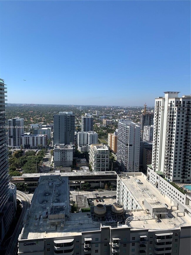 Building Photo - 1000 Brickell Plaza