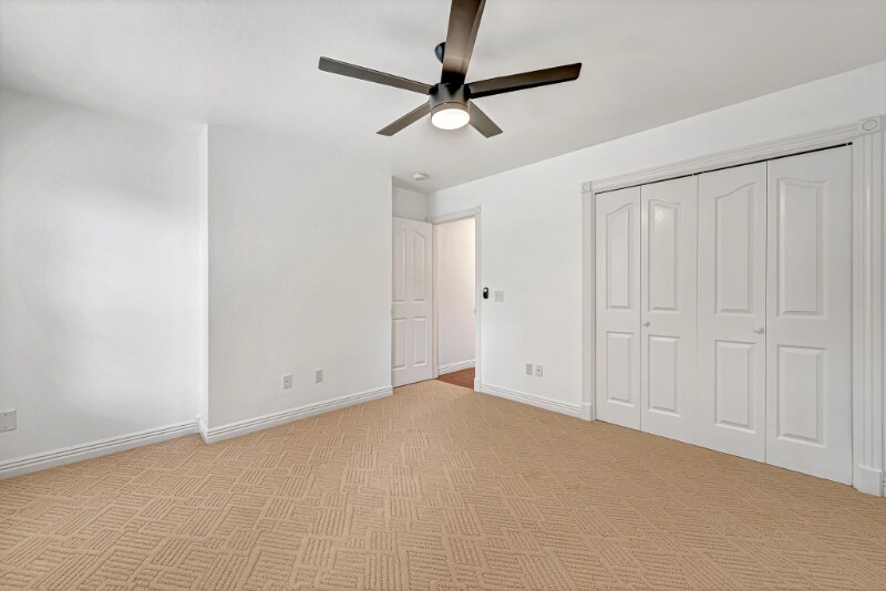 Building Photo - 903 N Quail Terrace