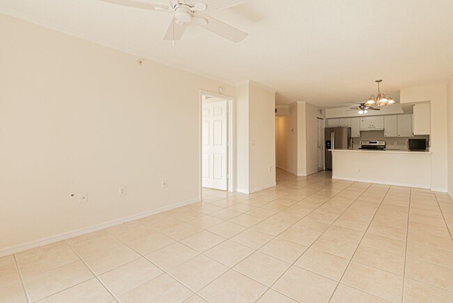 Building Photo - Stylish & Spacious 3BR Condo with Brand-Ne...