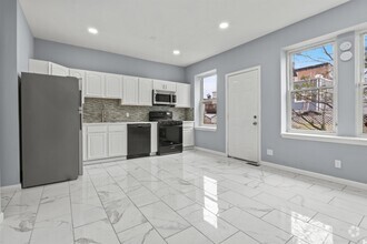 Building Photo - 336 Ege Ave