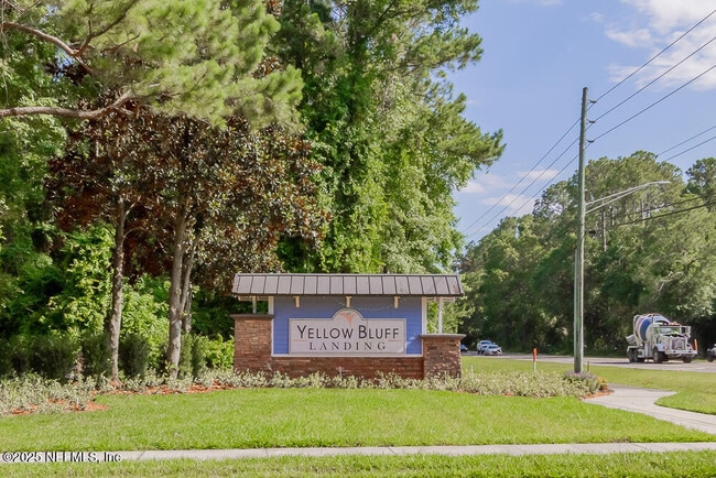 Building Photo - 16326 Hunters Hollow Trail