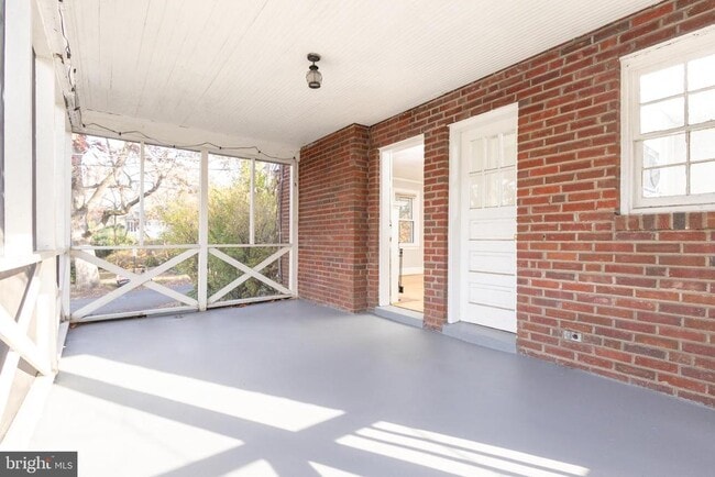 Building Photo - 312 N Highland St