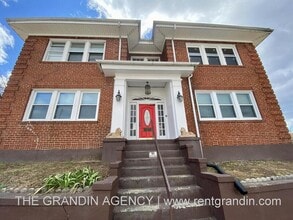 Building Photo - 202 Elm Ave