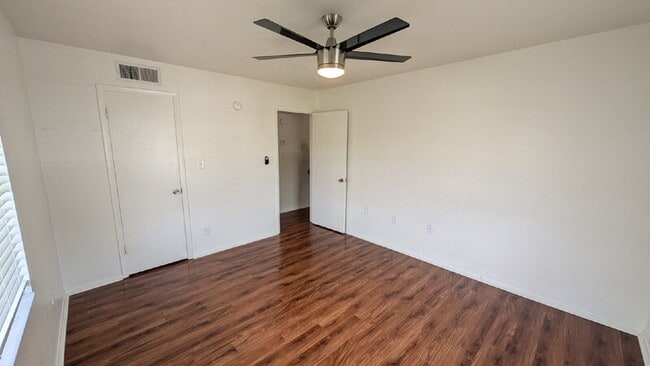 Building Photo - 700 E Airport Blvd
