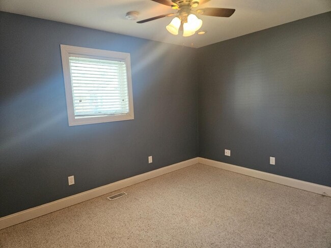 Building Photo - 728 W Calhoun St