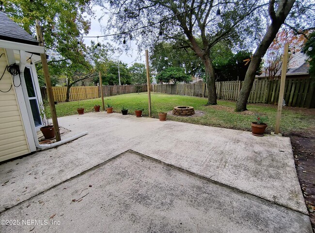 Building Photo - 13636 Capistrano Dr S