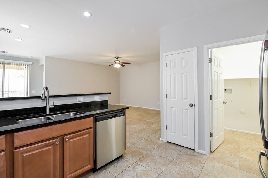 Building Photo - 7465 S Mountain Star Dr