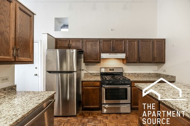 Building Photo - 2059 N Clifton Ave