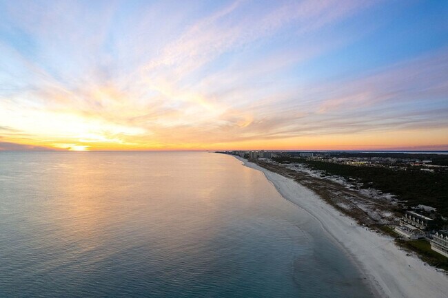 Building Photo - 2825 Scenic Hwy 98