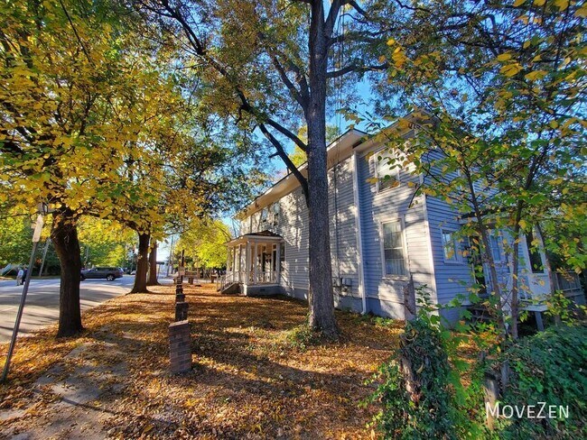 Building Photo - 604 N Blount St