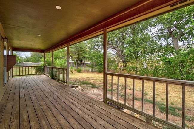 Building Photo - 4 bed, 2 bath home in Moore