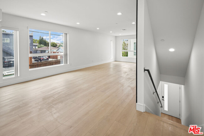 Building Photo - 2700 Fletcher Dr